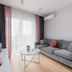 Vetulaniego With Air Conditioning & Parking By Renters Prestige Apartament