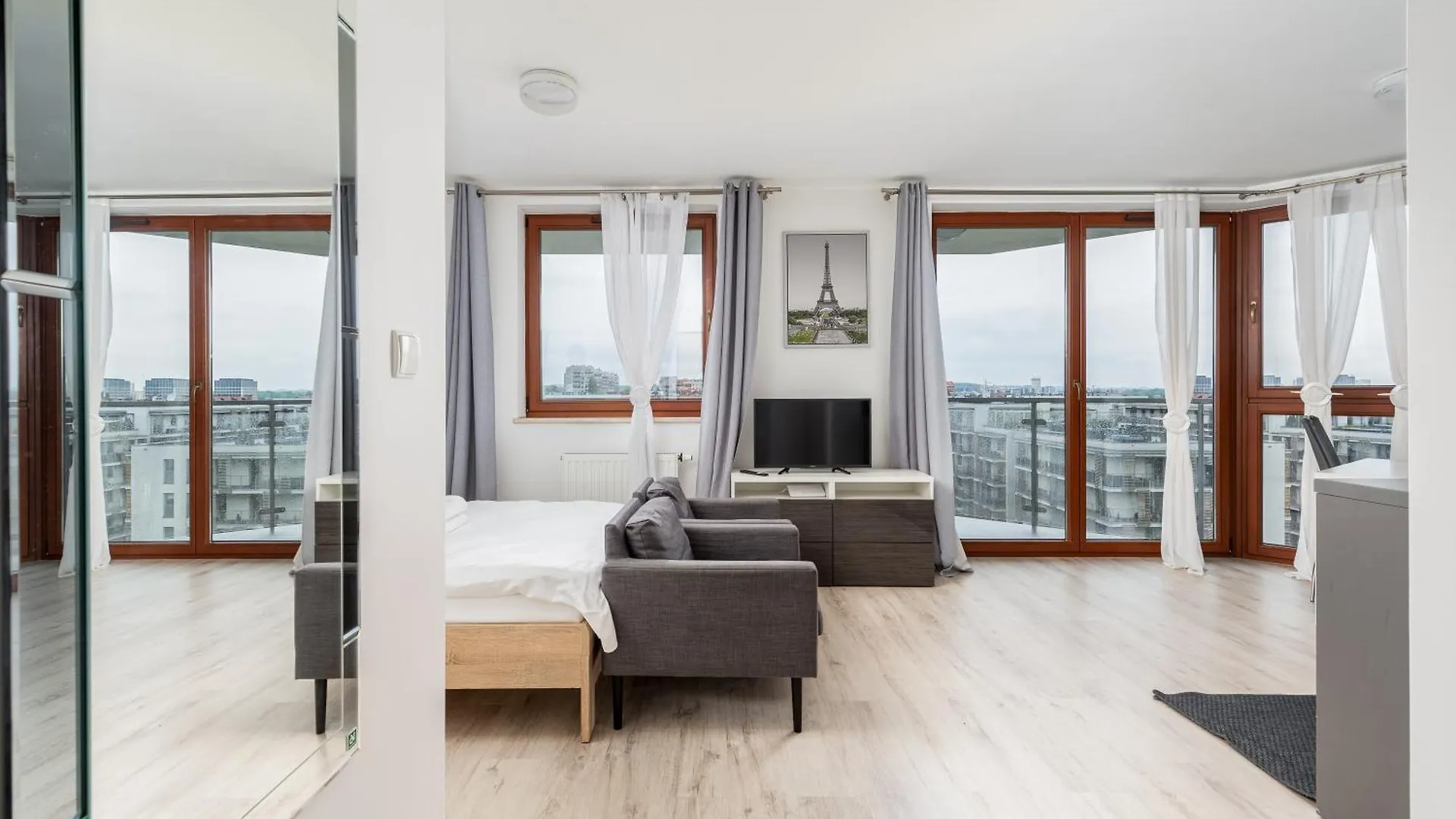 Apartment Zabiniec Paris Studio Krakow